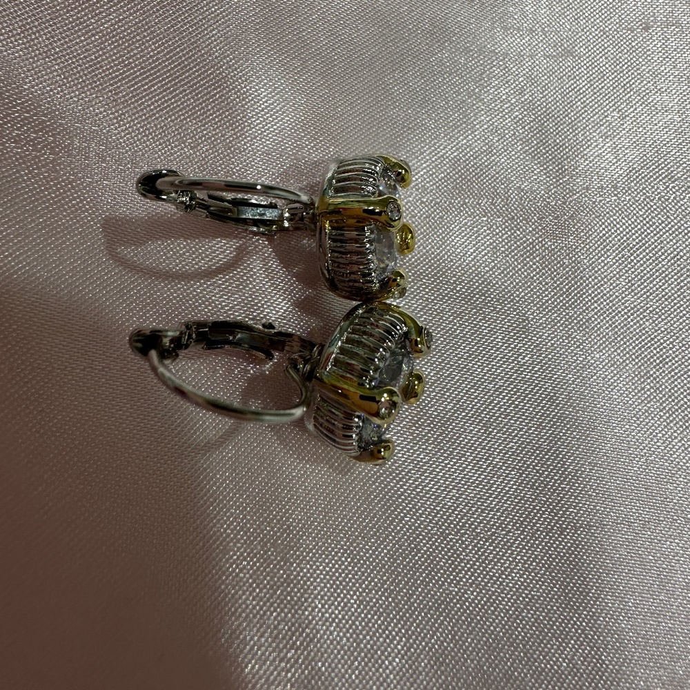 White CZ Diamond Lever Back Earrings - Picture 6 of 6